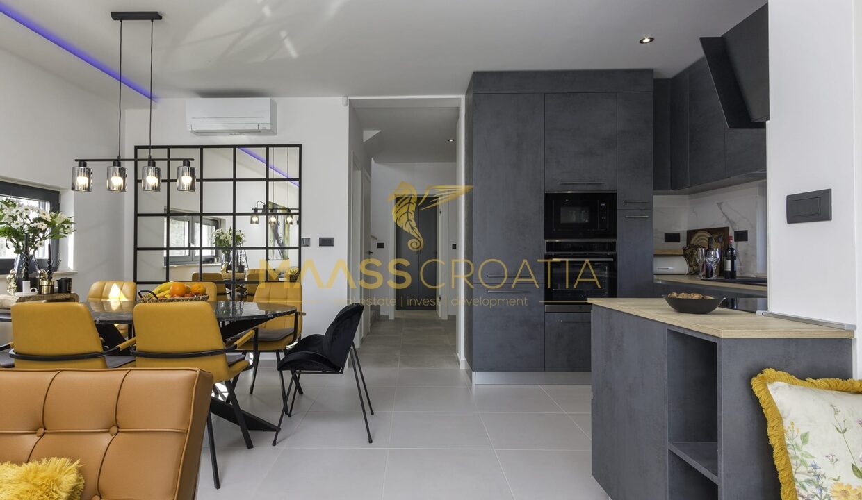 villa-m-premantura-living-room