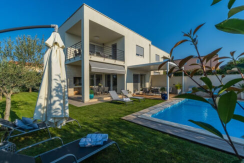 Villa im minimalistischen Stil - Novigrad, Istrien
