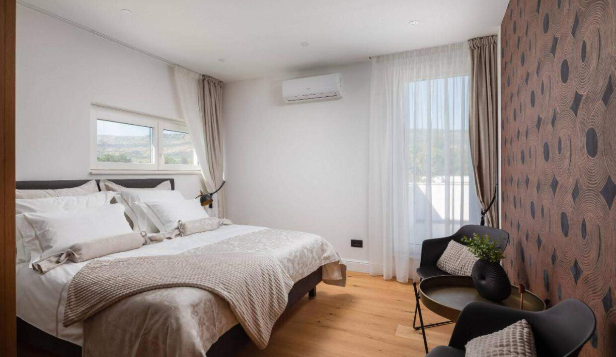 Erstaunliches modernes Haus bei Sibenik