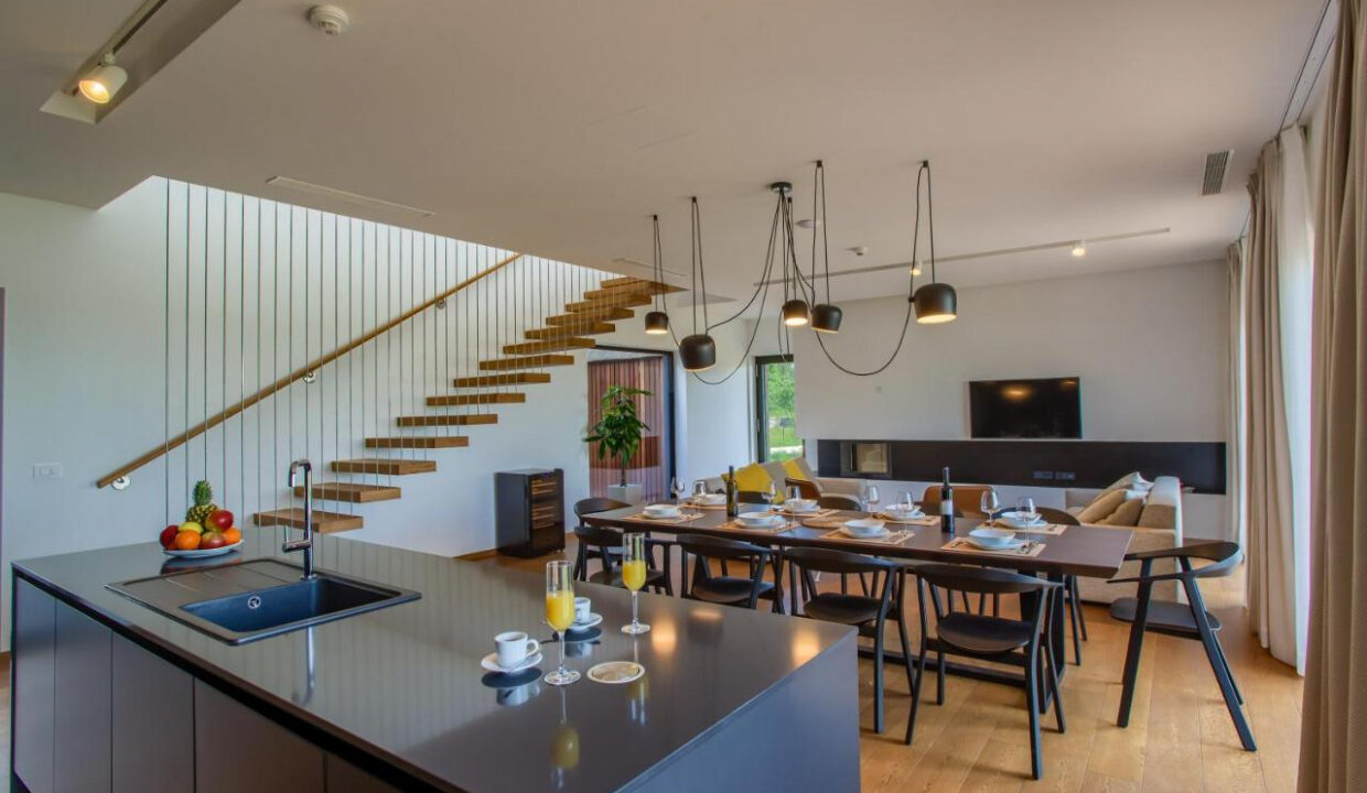 Zeitgenössische Oase, ein luxuriöser moderner Villenrückzugsort, Region Pore?