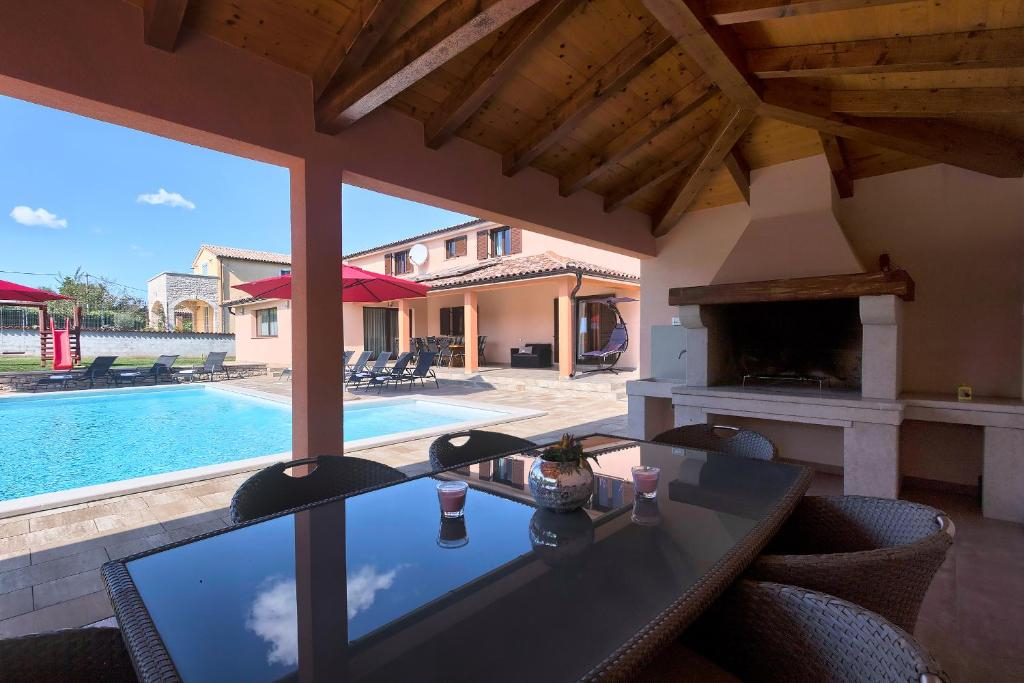 Wunderschöne moderne Villa - Rojnici, Region Istra