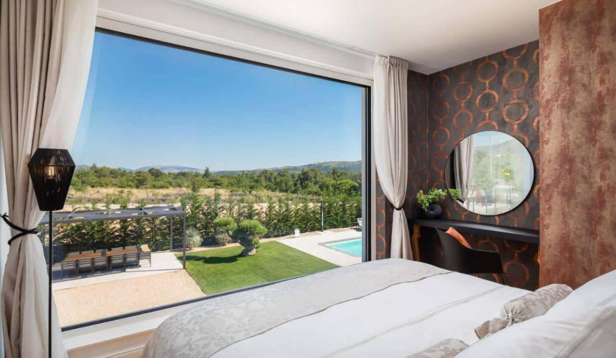 Erstaunliches modernes Haus bei Sibenik