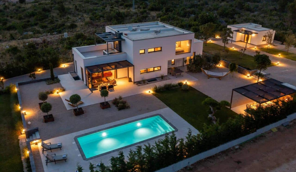 Erstaunliches modernes Haus bei Sibenik