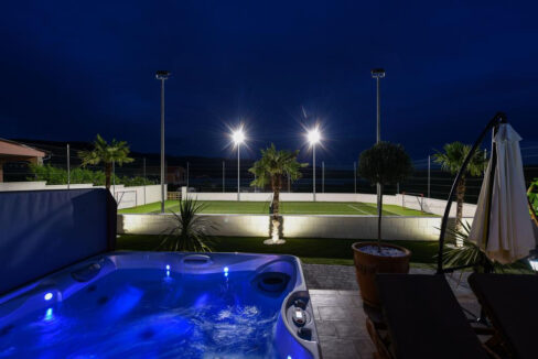 Luxuriöse Villa mit einem Tennisplatz - Novigrad, Gespanschaft Zadar