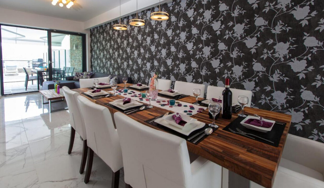 Villa im geometrischen Stil mit atemberaubendem Blick - Crikvenica