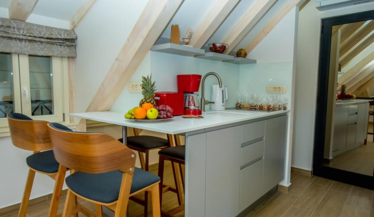 Rustikale Doppelhaushälfte - Kastel Luksic