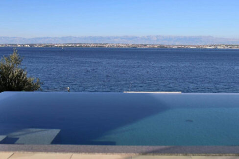 Neue Villa mit Meerblick auf Ugljan