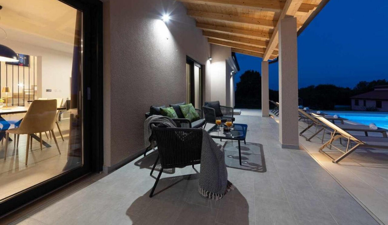 Moderne Villa mit Extra-Grundstück - Tinjan, Region Istrien