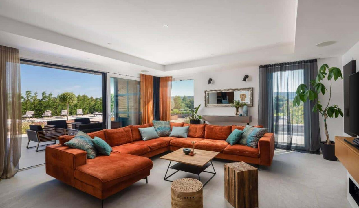 Erstaunliches modernes Haus bei Sibenik