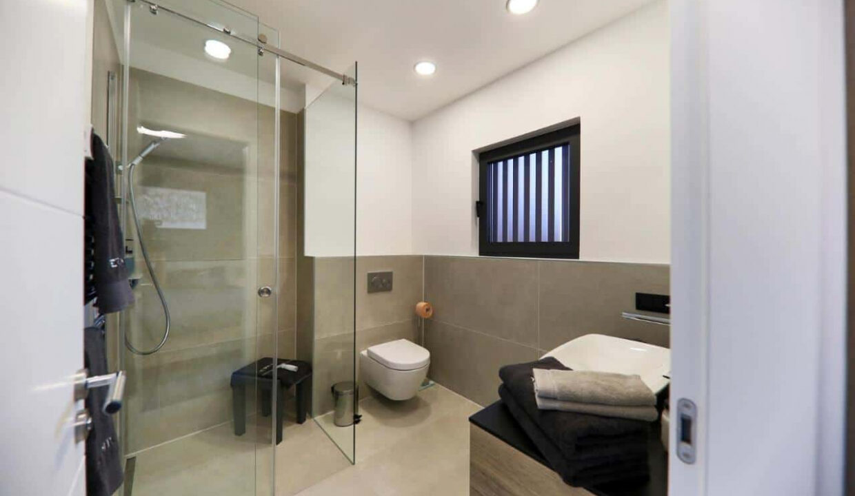 Neue Villa mit Meerblick auf Ugljan