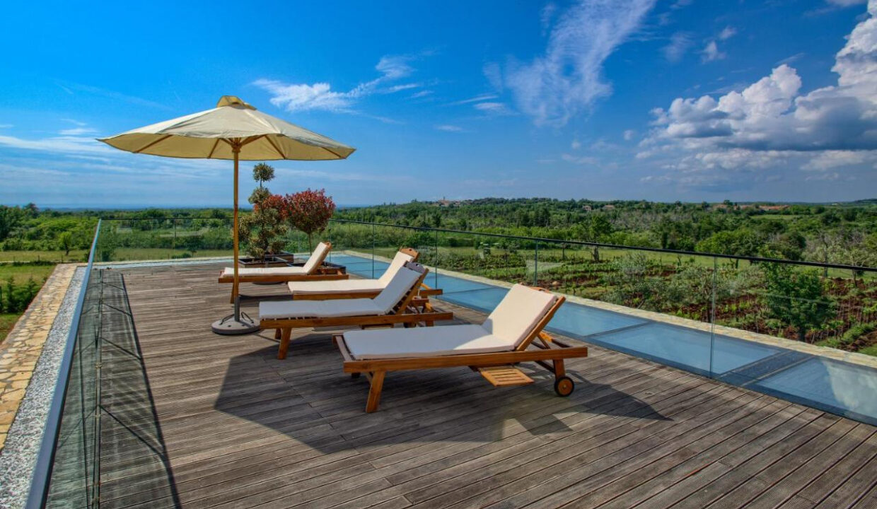 Zeitgenössische Oase, ein luxuriöser moderner Villenrückzugsort, Region Pore?