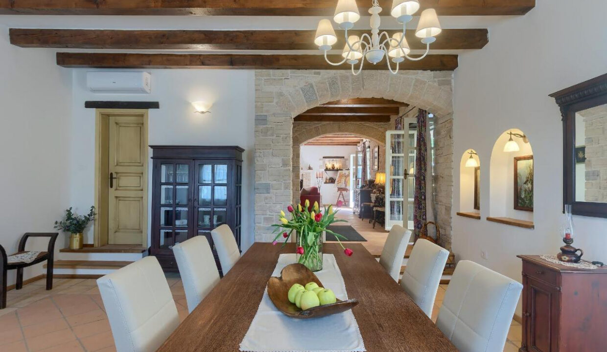 Wunderschönes Steinhaus bei Tinjan