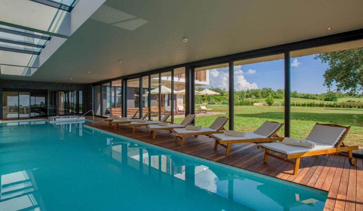 Zeitgenössische Oase, ein luxuriöser moderner Villenrückzugsort, Region Pore?