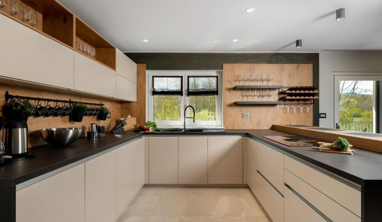 Neue moderne Villa mit traditionellem Charakter - Labin, Istra