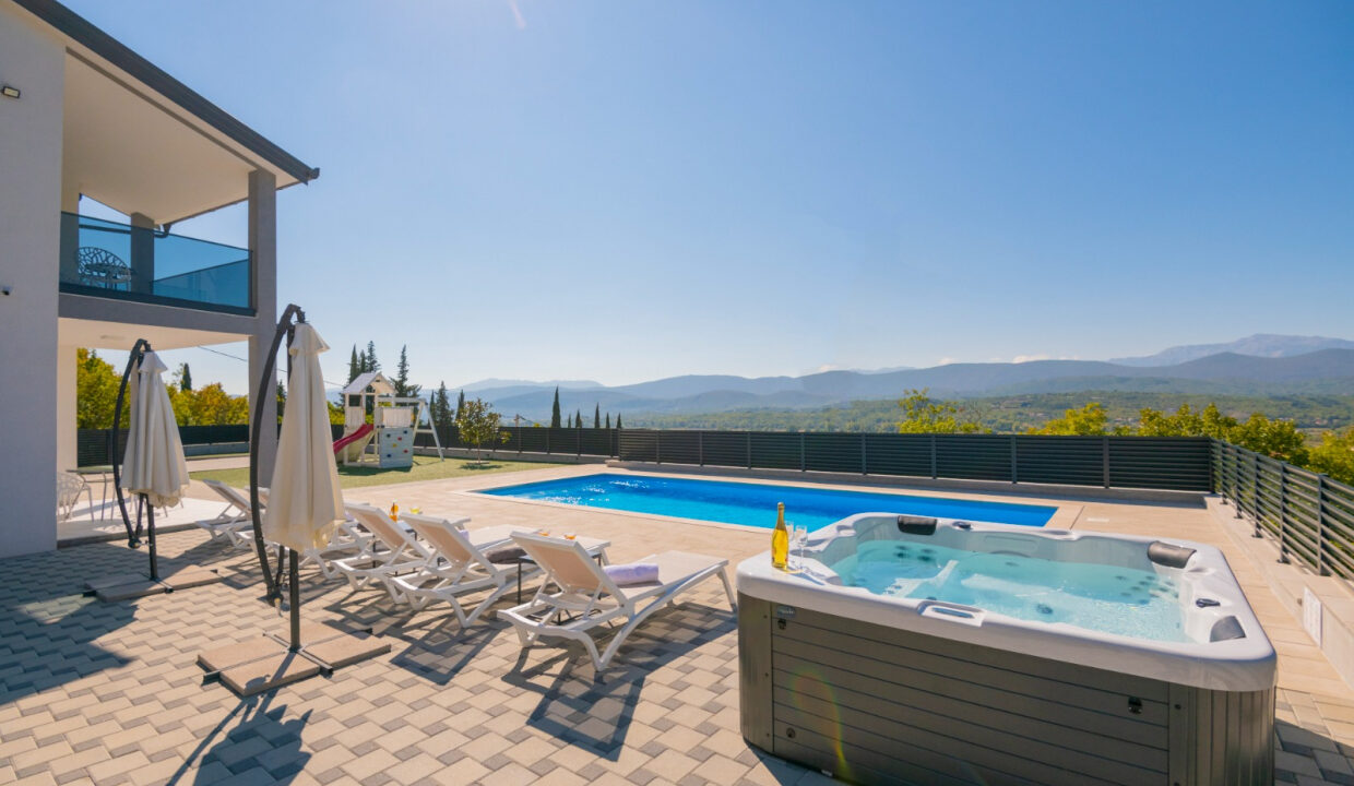 Großzügiges Einfamilienhaus - Stadt Imotski