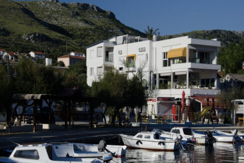 Haus am Wasser in Sibenik