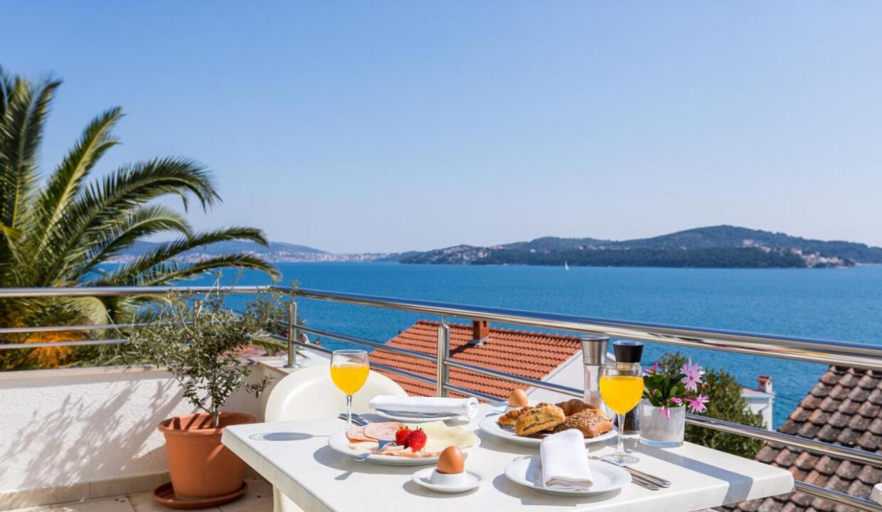 Elegantes Hotel mit Meerblick - Trogir