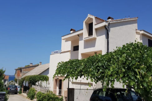 Haus mit Meerblick in Sibenik