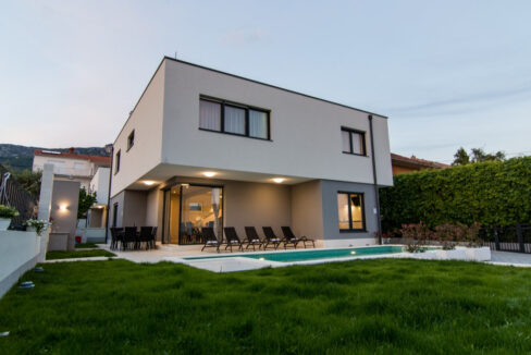 Anspruchsvolles Haus mit Meerblick in Kasteli, Split