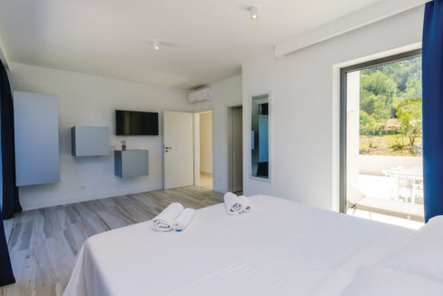 Weiße Villa am Meer mit extra Grundstück - Dubrovnik