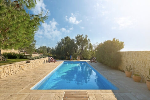 Exquisite Villa aus Stein - Die Insel Pag