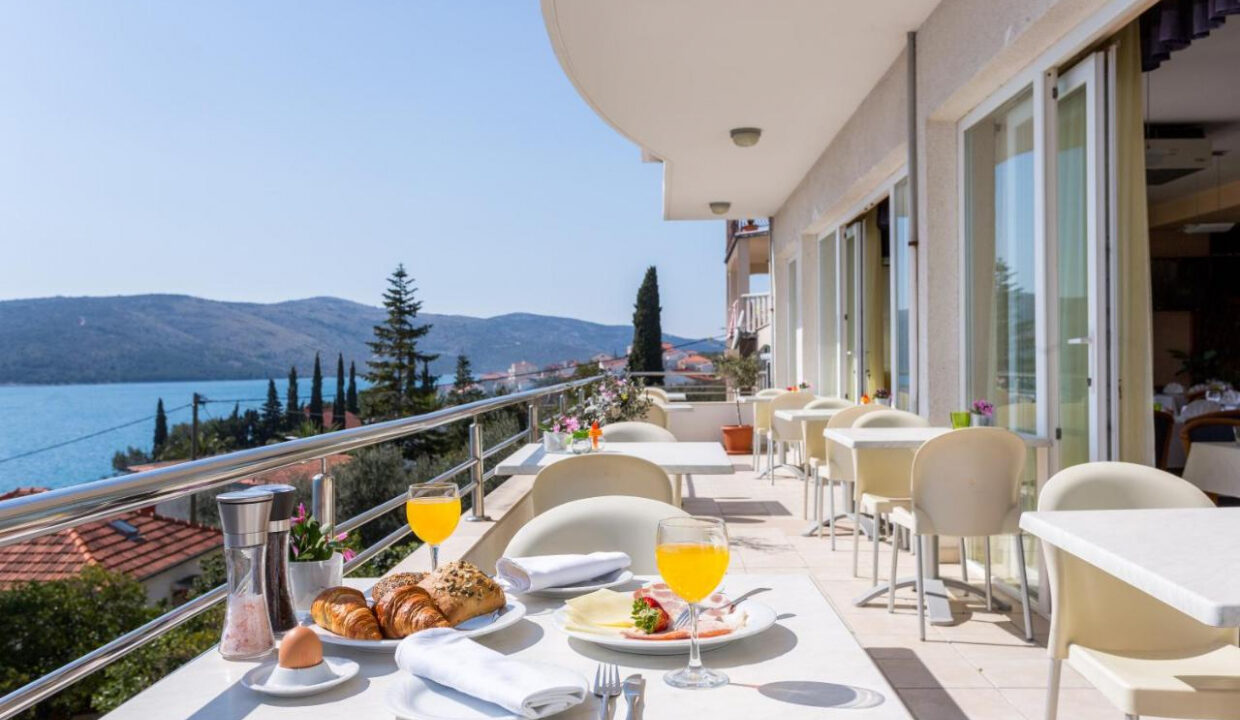 Elegantes Hotel mit Meerblick - Trogir