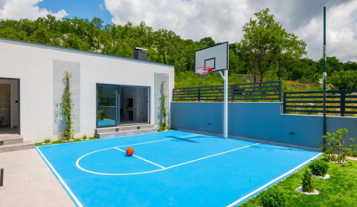 Modernes Haus bei Makarska