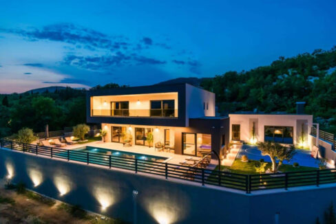 Modernes Haus bei Makarska