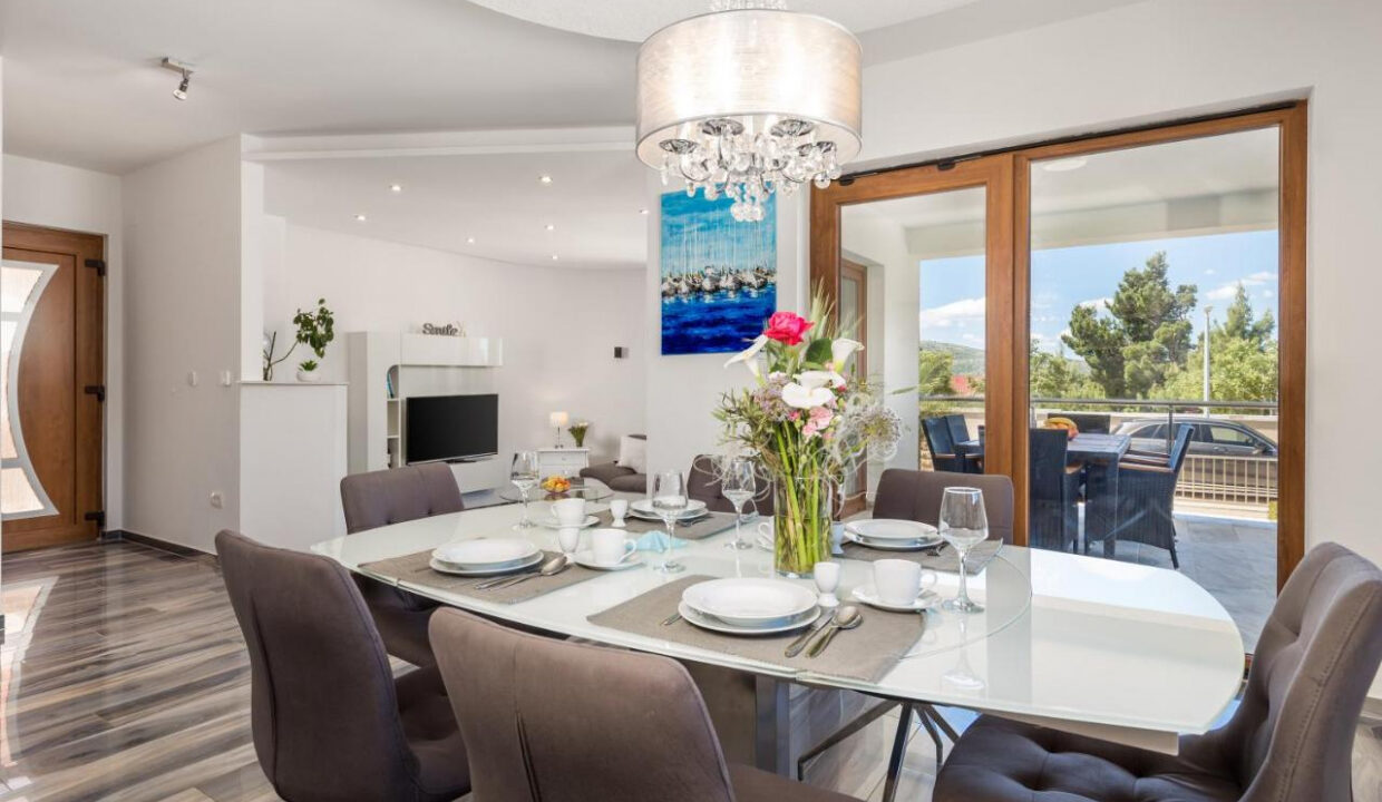 Wunderschöne Villa mit Meerblick in der Region Zadar