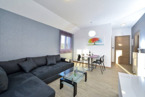 Atemberaubende Doppelhaushälfte Rogoznica