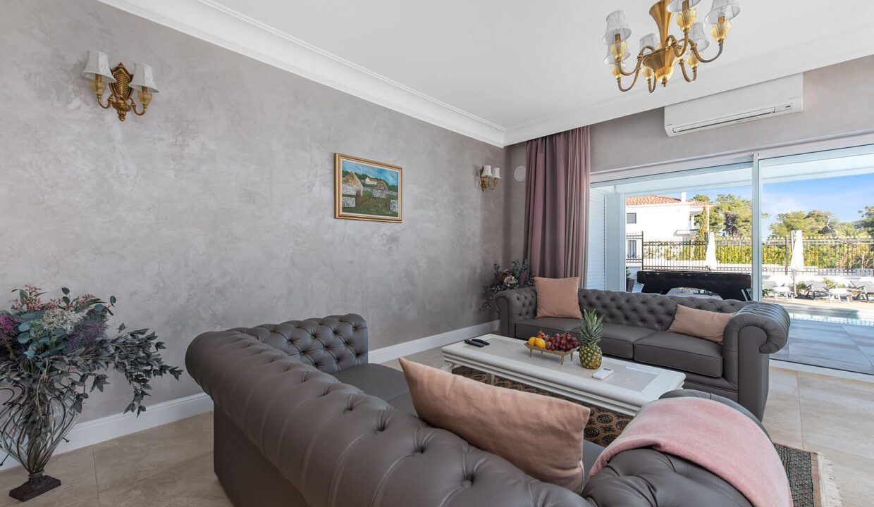 Exklusive Villa direkt am Meer in Vodice