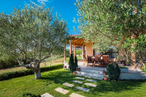 Tropisch anmutende Villa in der Nähe des Nationalparks Krka