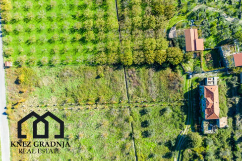 Erstaunliche handgefertigte Steinvilla auf der Insel Sipan