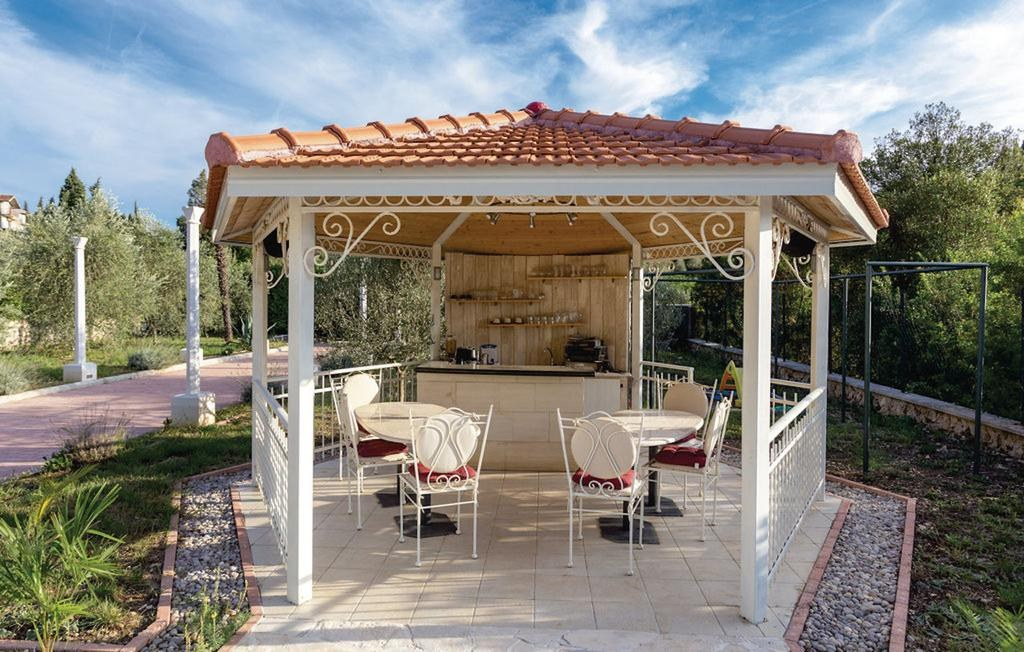 Imperial Style Villa mit Schwimmbad - Dorf Klek