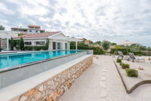 Steinvilla im Kolonialstil - Drvenik Mali, Split