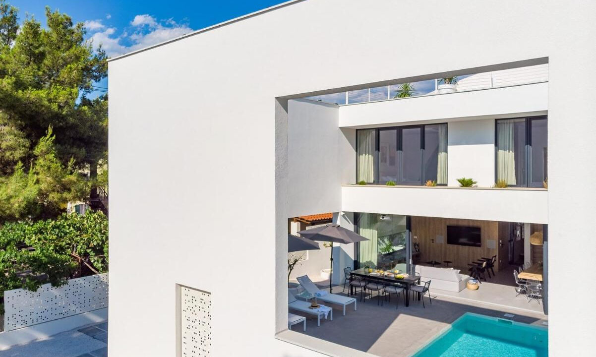 Erstaunliche neue Villa auf der Insel Brac