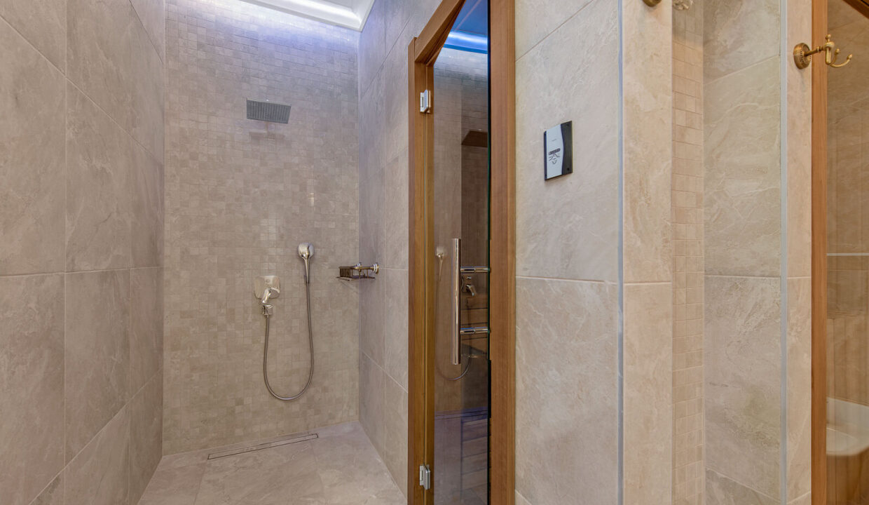 Exklusive Villa direkt am Meer in Vodice