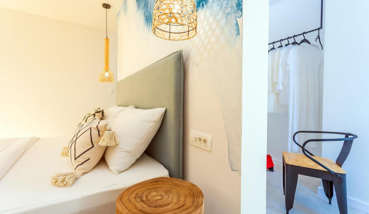 Wunderschöne weiße Villa bei Omis