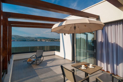 Städtische Villa auf einer bezaubernden Insel Ciovo, Region Split