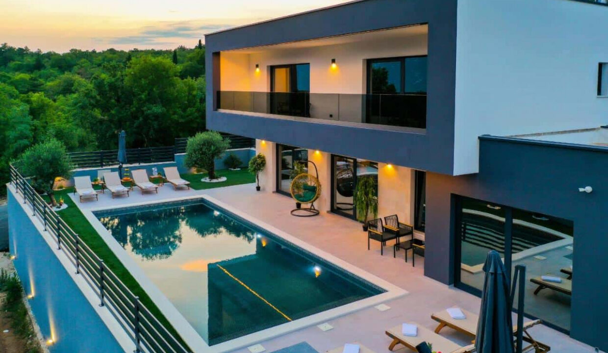 Modernes Haus bei Makarska