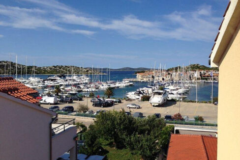 Grundstücke am Meer Tribunj