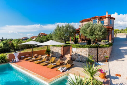 Tropisch anmutende Villa in der Nähe des Nationalparks Krka