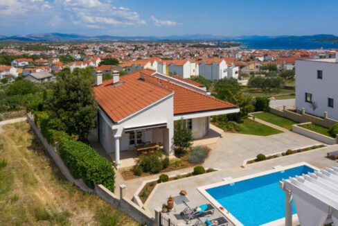 Geräumige und modern aussehende Villa - Vodice
