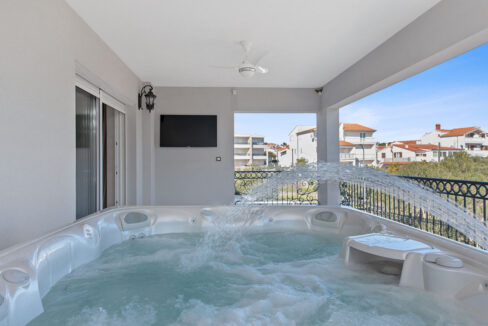 Exklusive Villa direkt am Meer in Vodice