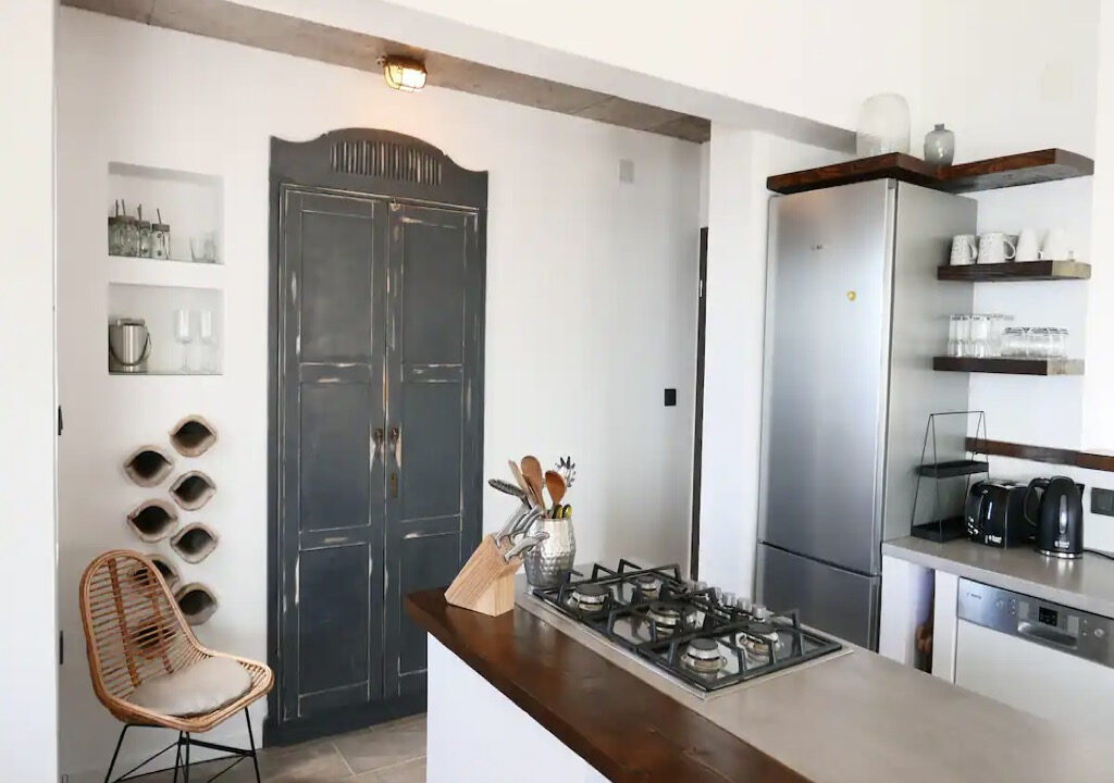 Weißes Haus mit Meerblick auf der Insel Vis