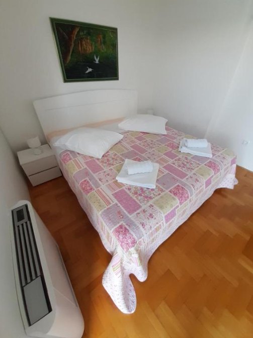 Haus am Meer in der Nähe von Šibenik