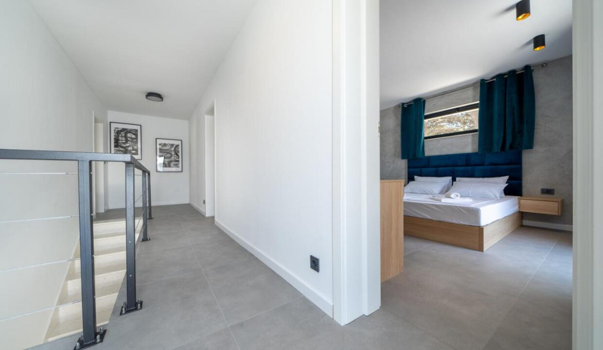 Villa aus Stein direkt am Meer auf der Insel Brac