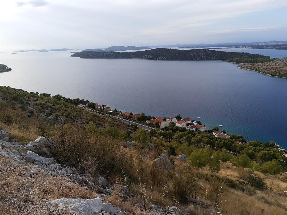 Haus am Meer in der Nähe von Šibenik