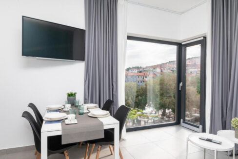 Außergewöhnliche Steinvilla auf Brac