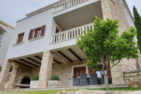 Erstaunliches Haus bei Pakostane